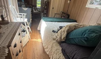 427 E 14th St, Baxter Springs, KS 66713