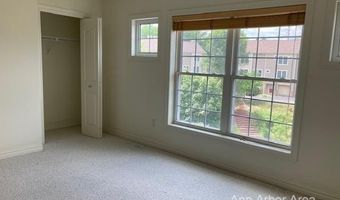 1023 Bluestem Ln, Ann Arbor, MI 48103