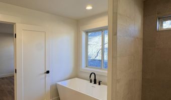 204 W Mill St, Cascade, ID 83611