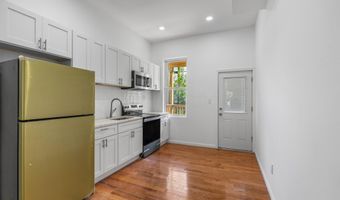 2912 AUCHENTOROLY Ter, Baltimore, MD 21217