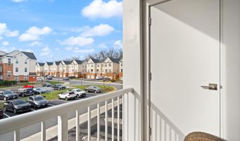 23215 MILLTOWN KNOLL Sq 114, Ashburn, VA 20148