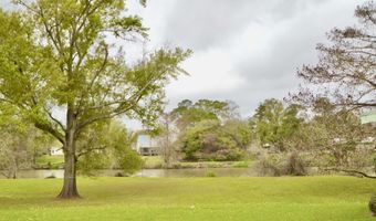 1915 N River Oaks Dr, Abbeville, LA 70510