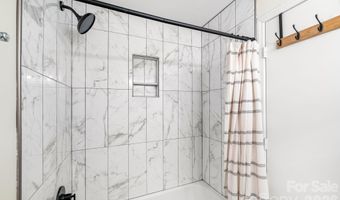 2333 Birchcrest Dr, Charlotte, NC 28205