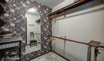 1402 Winaki Trl, Algonquin, IL 60102