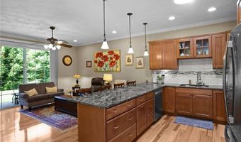 41 Breakneck Hill Rd 26, Lincoln, RI 02865