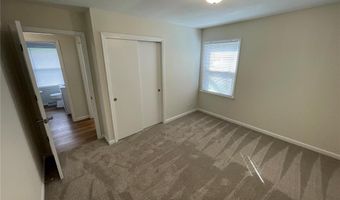 433 Essen Ln, Ballwin, MO 63021
