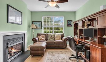 4 Faulkners Pl, Barnegat, NJ 08005
