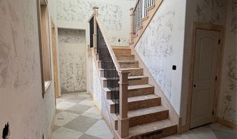 9401 Far Hills Ct, Edmond, OK 73034