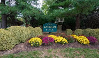 75 Bradford Ct, Aberdeen, NJ 07747