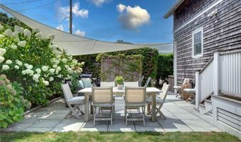 115 Washington St, Newport, RI 02840