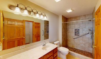 7427 Oak Knoll Dr, Indianapolis, IN 46217