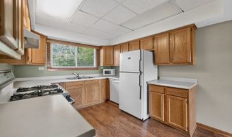 725 7th Ave, Addison, IL 60101