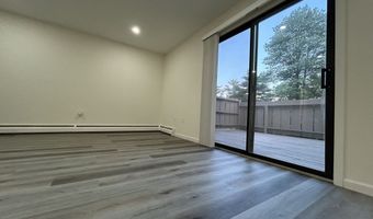 38 Sutton Pl 38, Bloomfield, CT 06002