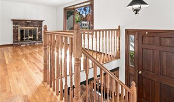 31 Monica Dr, Cumberland, RI 02864