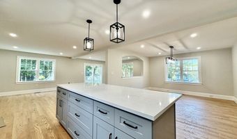 5 Day St, Billerica, MA 01821