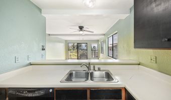 82-6065 MAMALAHOA Hwy B203, Captain Cook, HI 96704