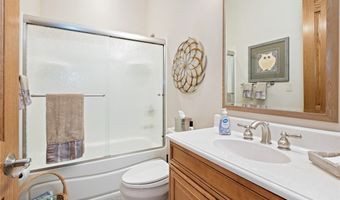 1653 Chapel Ridge Ln, Adams Twp., PA 16046