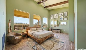 102 Spanish Peaks Rd, Arroyo Hondo, NM 87513