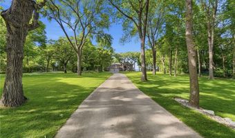 1703 S Le Homme Dieu Dr NE, Alexandria, MN 56308
