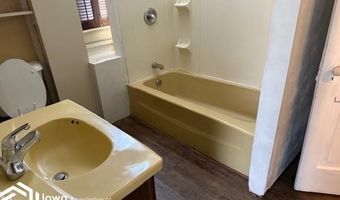 702 Diagonal St, Algona, IA 50511