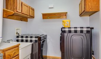 1069 W PLAINS Rd, Cheyenne, WY 82009