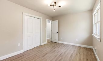 4 Silversmith Ct, Barnegat, NJ 08005