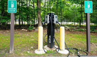 522 Tumbling Hawk 522, Acton, MA 01718