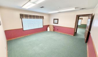 105 N Hickory St, Aberdeen, MS 39730