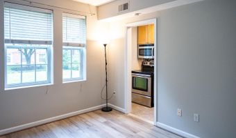 1721 N QUEENS Ln #1-104, Arlington, VA 22201
