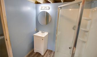 645 Elfgen St, Alton, IL 62002