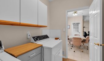 90 Sandpiper Dr, Bayville, NJ 08721