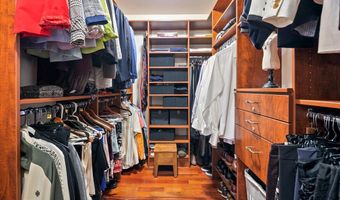 3801 WASHINGTON WOODS Dr, Alexandria, VA 22309
