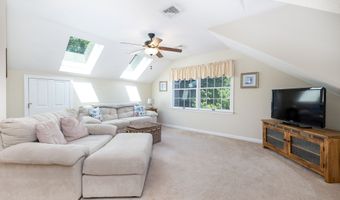 473 Hart St, Bristol, CT 06010