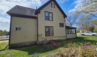 324 N Holcombe Ave, Litchfield, MN 55355