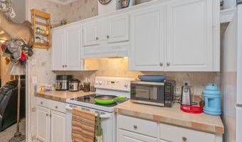 1656 Garrett Mill Rd, Baker, FL 32531