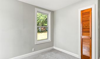 1 Blackstrap Rd, Falmouth, ME 04105