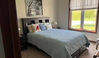 1913 NE 13th Ave, Austin, MN 55912