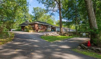 40 Brighton Rd, Andover, NJ 07821