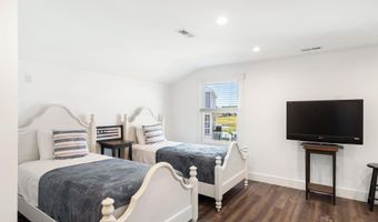 217 N Bay Dr, Bayville, NJ 08721