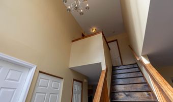107 Birchwood Rd, Blakeslee, PA 18610