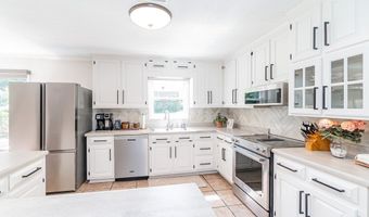 2518 Kenilworth Dr, Albany, GA 31707