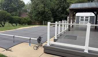 1381 Secretariat Ln, Indianapolis, IN 46217