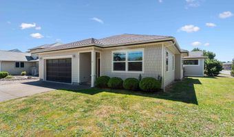 847 CARTER St, Bandon, OR 97411
