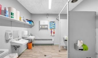 5043 Allen Rd, Allen Park, MI 48101