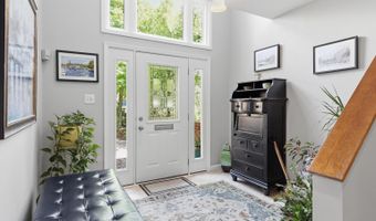 2712 KENWOOD Ave, Alexandria, VA 22302