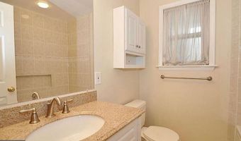 2356 S PIERCE St, Arlington, VA 22202