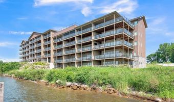 570 Linden Dr, Arnolds Park, IA 51331