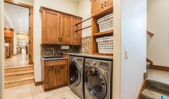 505 N Pasque Flower Trl, Brandon, SD 57005