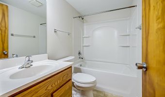 1670 Tudor Dr, Ann Arbor, MI 48103