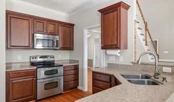 100 Cross Pointe Ln, Aberdeen, NC 28315